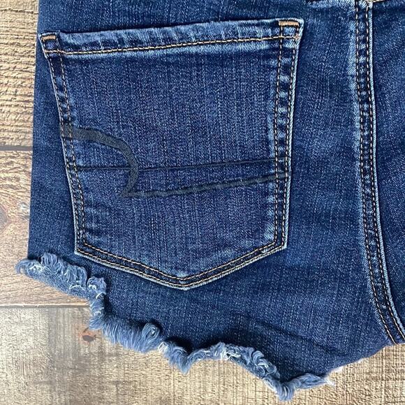 American Eagle Hi Rise Shortie Jean Shorts Blue Denim Exposed Pockets Size 4 - Picture 6 of 9